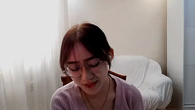 Snapshot of SolvedGlobe chatting on May 30, 12:02 pm SolvedGlobe online show from May 30, 12:02 pm