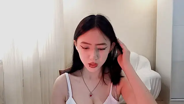 Snapshot of SolvedGlobe chatting on June 2, 1:02 pm SolvedGlobe online show from June 2, 1:02 pm