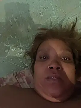 friendlybitch22 online show from April 14, 4:51 am