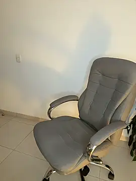 Lisabrown 23 online show from March 9, 2:37 am