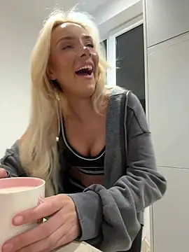 Naughtyblondex online show from March 26, 1:11 am