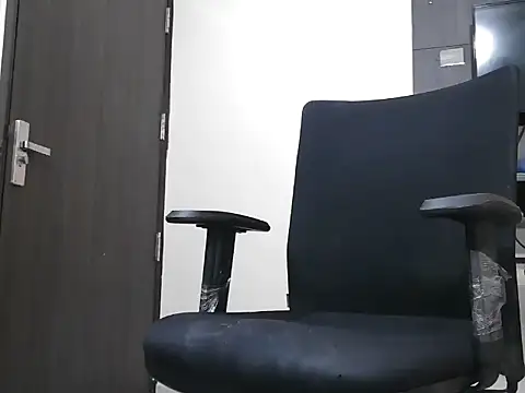 Snapshot of TheSexyGirl69 chatting on July 3, 5:47 am TheSexyGirl69 online show from July 3, 5:47 am