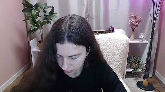 MistyBree online show from April 2, 8:01 am