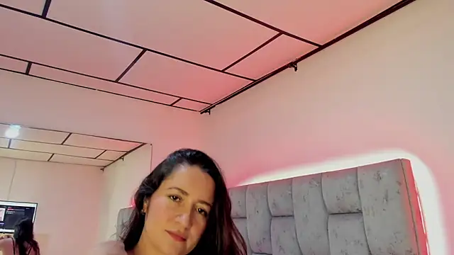 Snapshot of Scarlet_Goddess chatting on March 2, 1:18 pm Scarlet Goddess online show from March 2, 1:18 pm