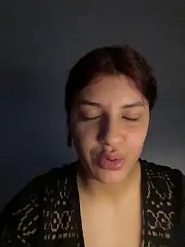 MommySexxy23 online show from April 3, 6:50 pm