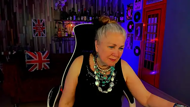 LilaMaharani online show from March 31, 1:00 pm