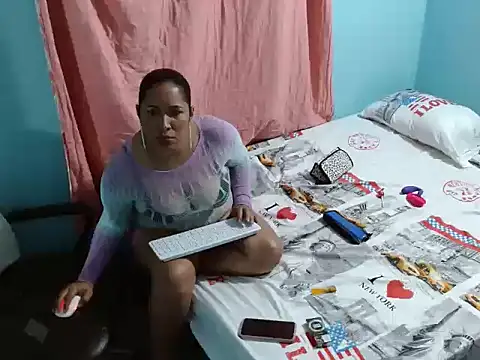 Snapshot of RenataGrimaldi chatting on March 3, 2:23 pm RenataGrimaldi online show from March 3, 2:23 pm