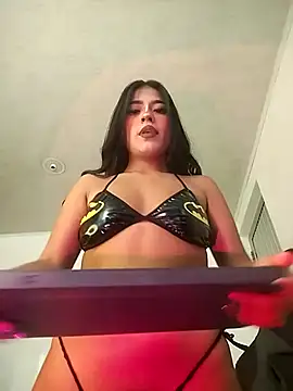 Snapshot of CaticaSquiiirt chatting on March 2, 10:05 pm CaticaSquiiirt online show from March 2, 10:05 pm