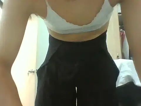 Snapshot of timmypaja98 chatting on May 12, 5:21 pm timmypaja98 online show from May 12, 5:21 pm