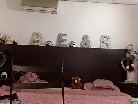 mommy-Milf online show from March 3, 1:56 am