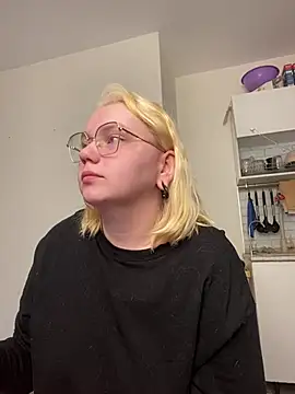soft focus online show from June 21, 4:59 am