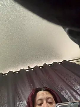 Snapshot of Zoe_fiire chatting on March 2, 12:01 pm Zoe fiire online show from March 2, 12:01 pm