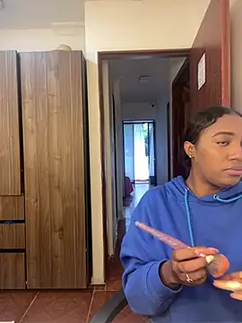 Emi rousse online show from April 16, 1:12 pm