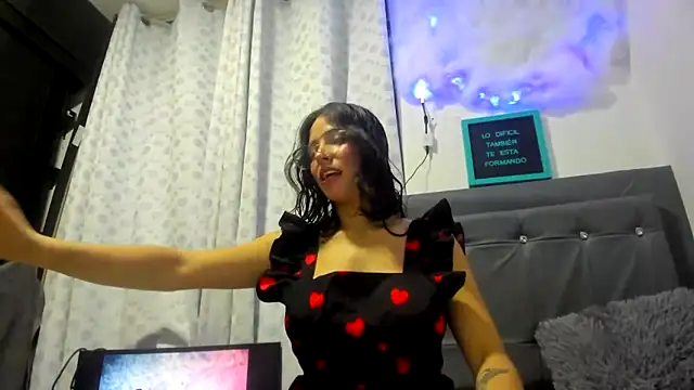 Miranda-cambell online show from May 29, 11:25 pm