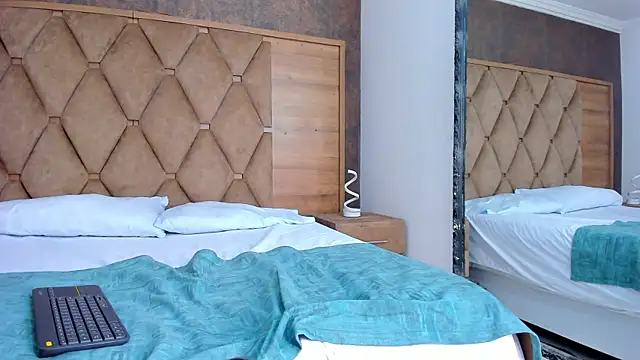 MaxiStanford online show from April 3, 8:18 pm