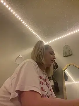 imkhloe online show from April 25, 12:46 am