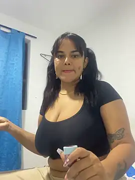 lulu-19 online show from March 6, 11:23 pm