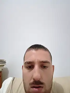 straightdude99 online show from April 7, 11:26 pm