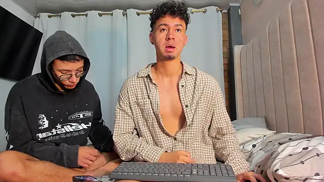 andrees  online show from March 25, 9:26 am