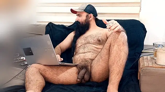 Snapshot of Barba_Negra_Fumador chatting on July 11, 6:21 pm Barba Negra Fumador online show from July 11, 6:21 pm