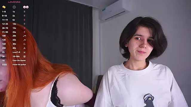 LenoreOlevera online show from April 4, 6:27 pm