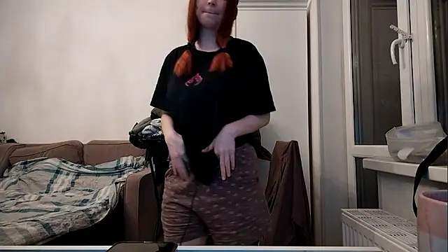 Snapshot of velyraxis chatting on March 1, 7:49 pm velyraxis online show from March 1, 7:49 pm