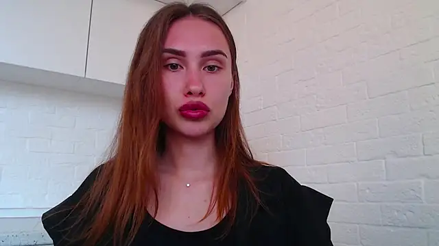 yourameliaa online show from April 17, 3:26 pm