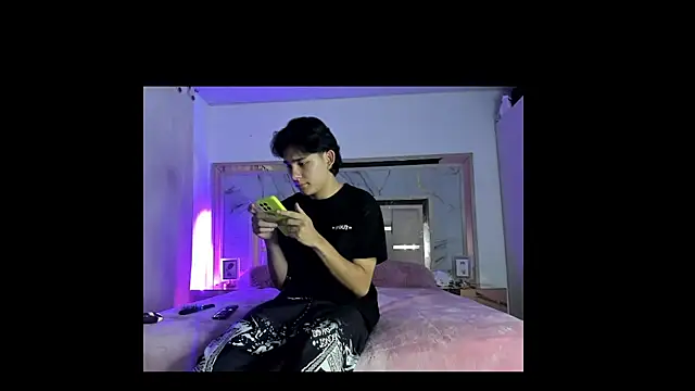 monky 0002 online show from March 12, 11:33 pm