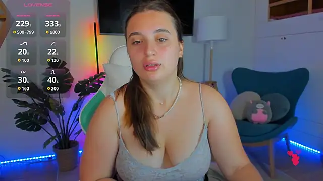 Snapshot of Nicole_De_Lux chatting on July 22, 5:43 am Nicole De Lux online show from July 22, 5:43 am