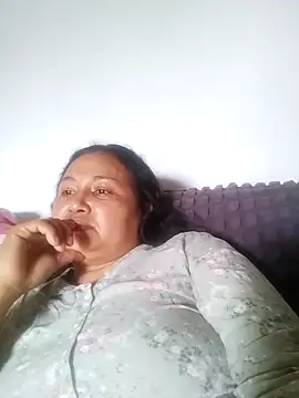 Snapshot of Rashi_bhabi chatting on May 17, 9:17 am Rashi bhabi online show from May 17, 9:17 am