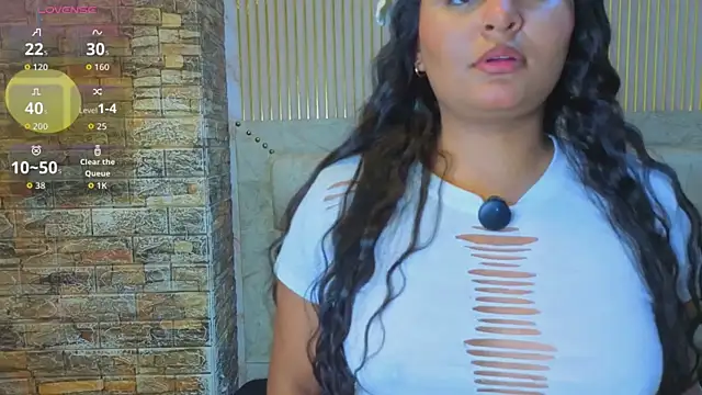 Snapshot of amarahanks11 chatting on March 16, 8:13 pm amarahanks11 online show from March 16, 8:13 pm