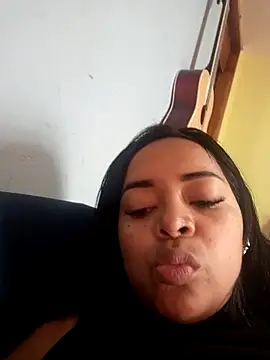 Babyfull lips online show from March 25, 2:45 pm