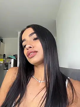 Bella Smithe online show from March 22, 3:04 pm