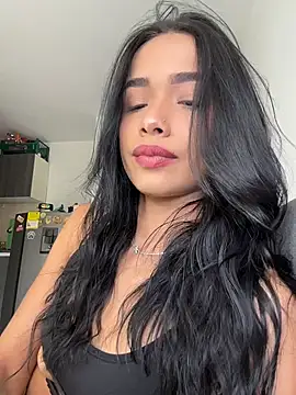 Snapshot of Bella_Smithe chatting on June 25, 4:55 pm Bella Smithe online show from June 25, 4:55 pm