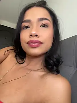 Snapshot of Bella_Smithe chatting on July 3, 5:30 pm Bella Smithe online show from July 3, 5:30 pm