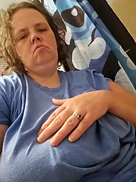 Purplesparkle1 online show from April 5, 1:19 pm