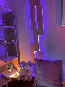 Taylor  0 online show from July 7, 1:04 pm