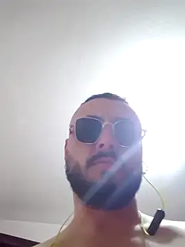 Snapshot of Shayka96 chatting on March 2, 5:08 am Shayka96 online show from March 2, 5:08 am