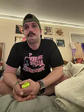 PoundedCajunGuy93 online show from May 6, 2:19 am
