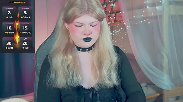 LilithNlsn online show from April 14, 2:50 am