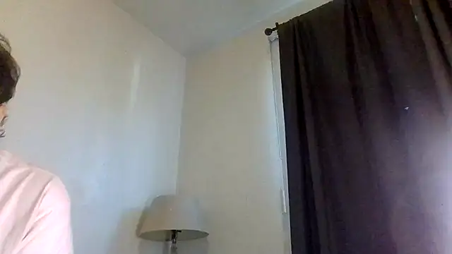 TallHungandCloudy69 online show from March 28, 8:30 pm