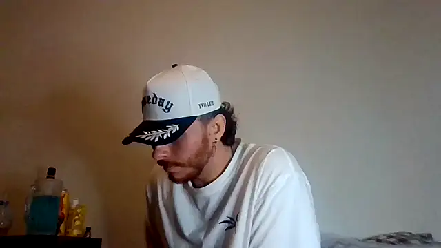 TallHungandCloudy69 online show from April 1, 1:41 pm