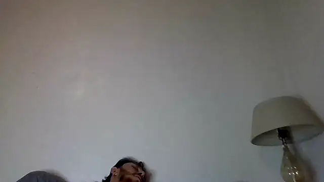 TallHungandCloudy69 online show from April 2, 2:09 am