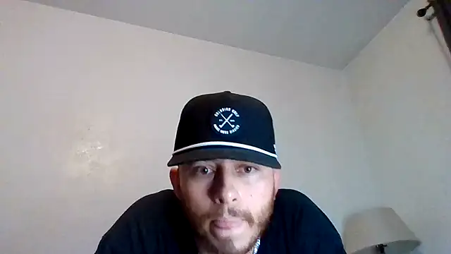 TallHungandCloudy69 online show from April 12, 8:30 am
