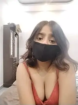 Snapshot of Ishaa_22 chatting on June 26, 11:03 am Ishaa 22 online show from June 26, 11:03 am