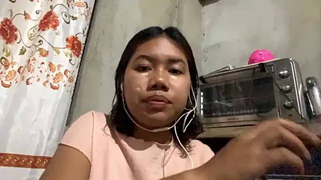 Snapshot of MatildaMozick chatting on March 3, 9:53 pm MatildaMozick online show from March 3, 9:53 pm