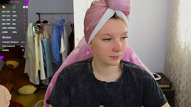 Mary Blu online show from April 7, 3:51 am