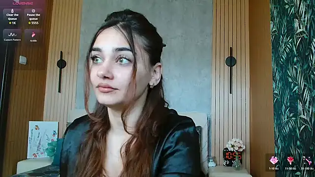 Snapshot of KatarinaHeaven chatting on April 25, 7:55 am KatarinaHeaven online show from April 25, 7:55 am