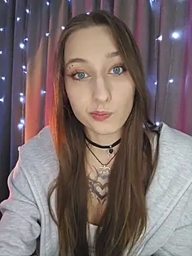 Emma Willson online show from April 22, 12:28 pm