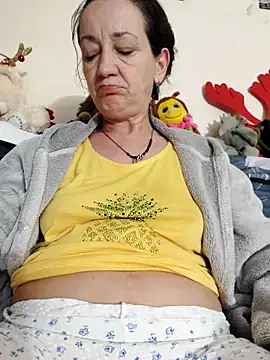 anayss17 online show from April 10, 5:28 pm